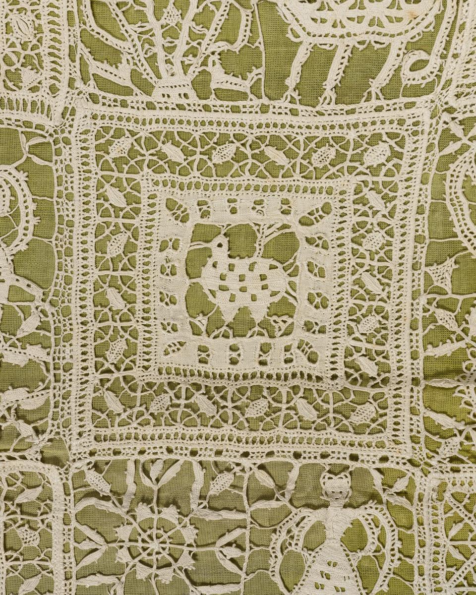 2002.0001.001 Tablecloth, detail 22