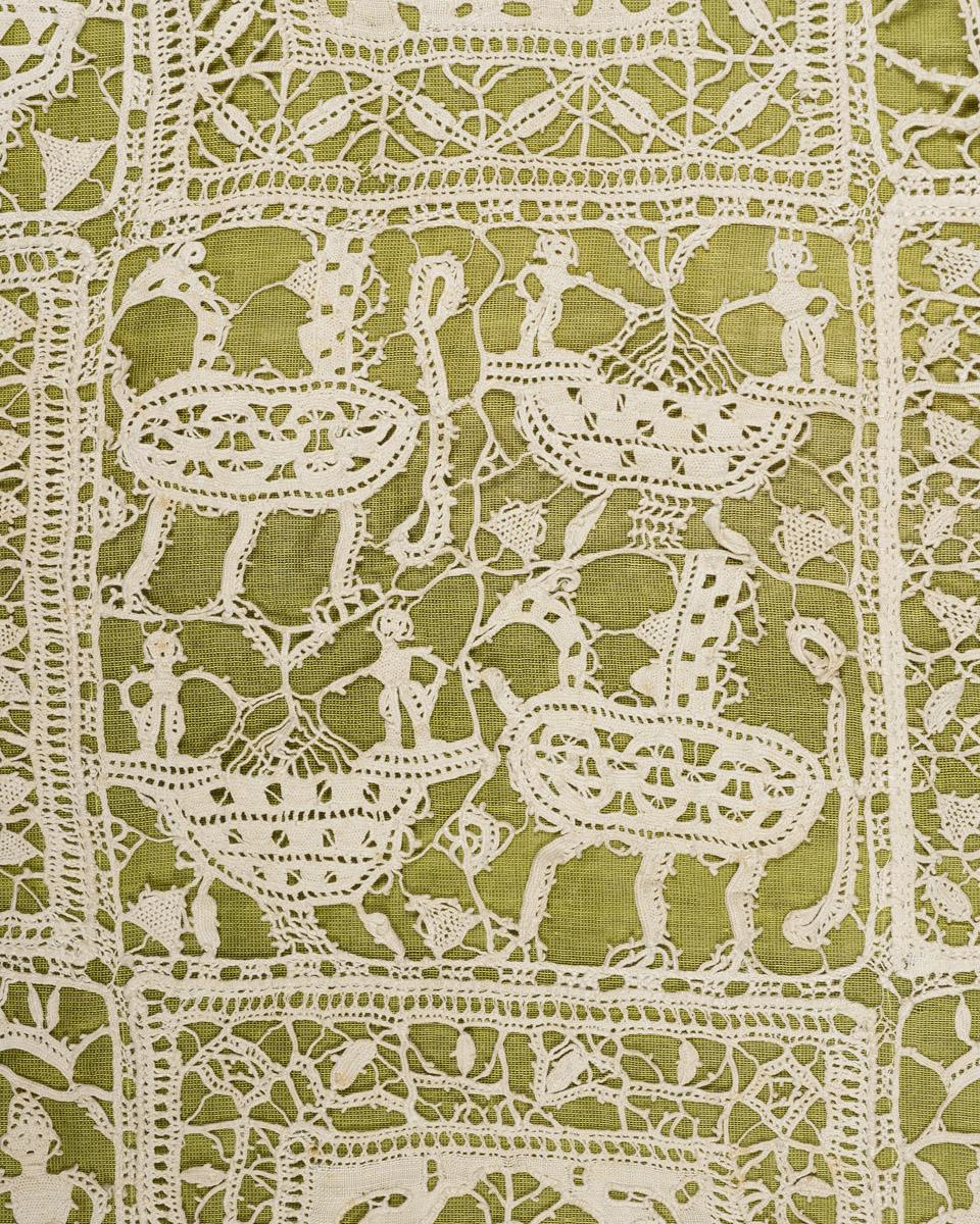2002.0001.001 Tablecloth, detail 3