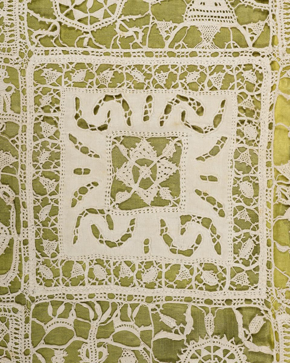 2002.0001.001 Tablecloth, detail 4