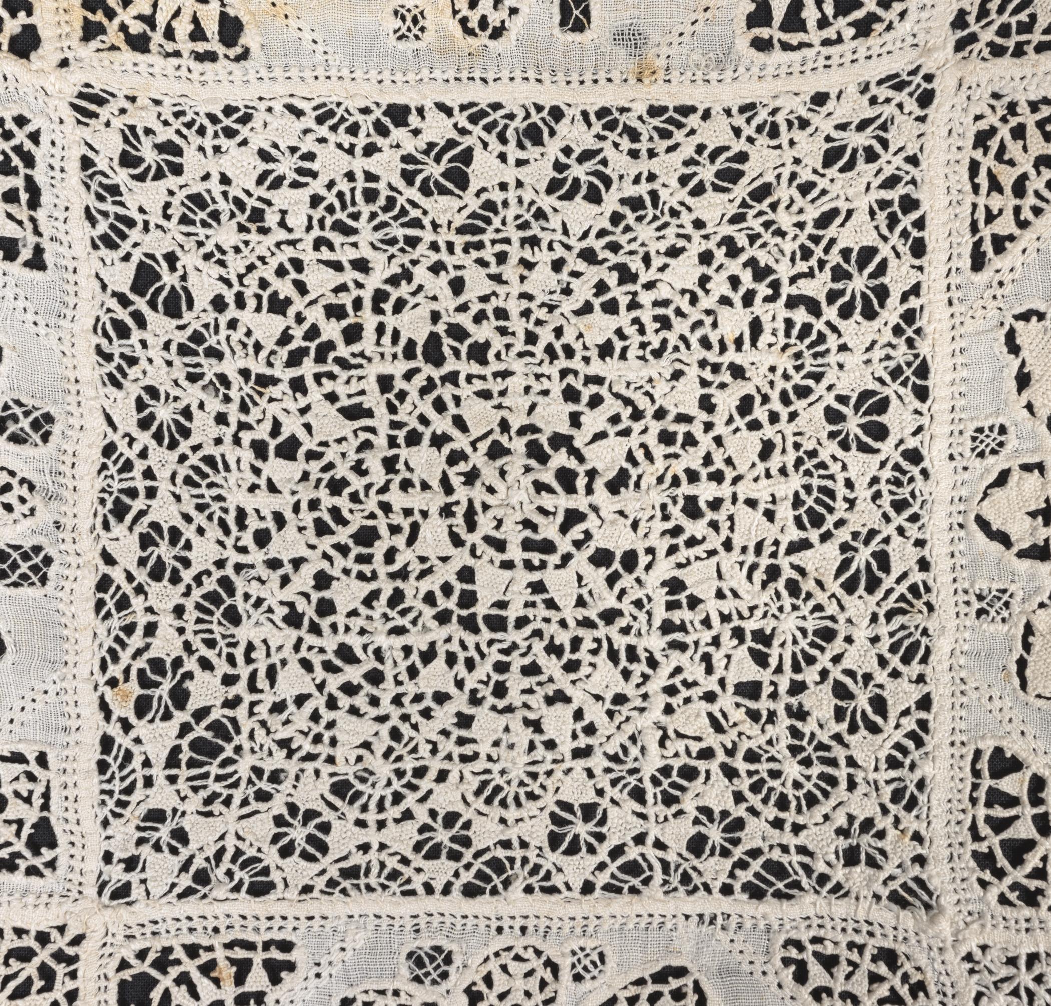 2002.0001.001.002 Bedcover, detail 4