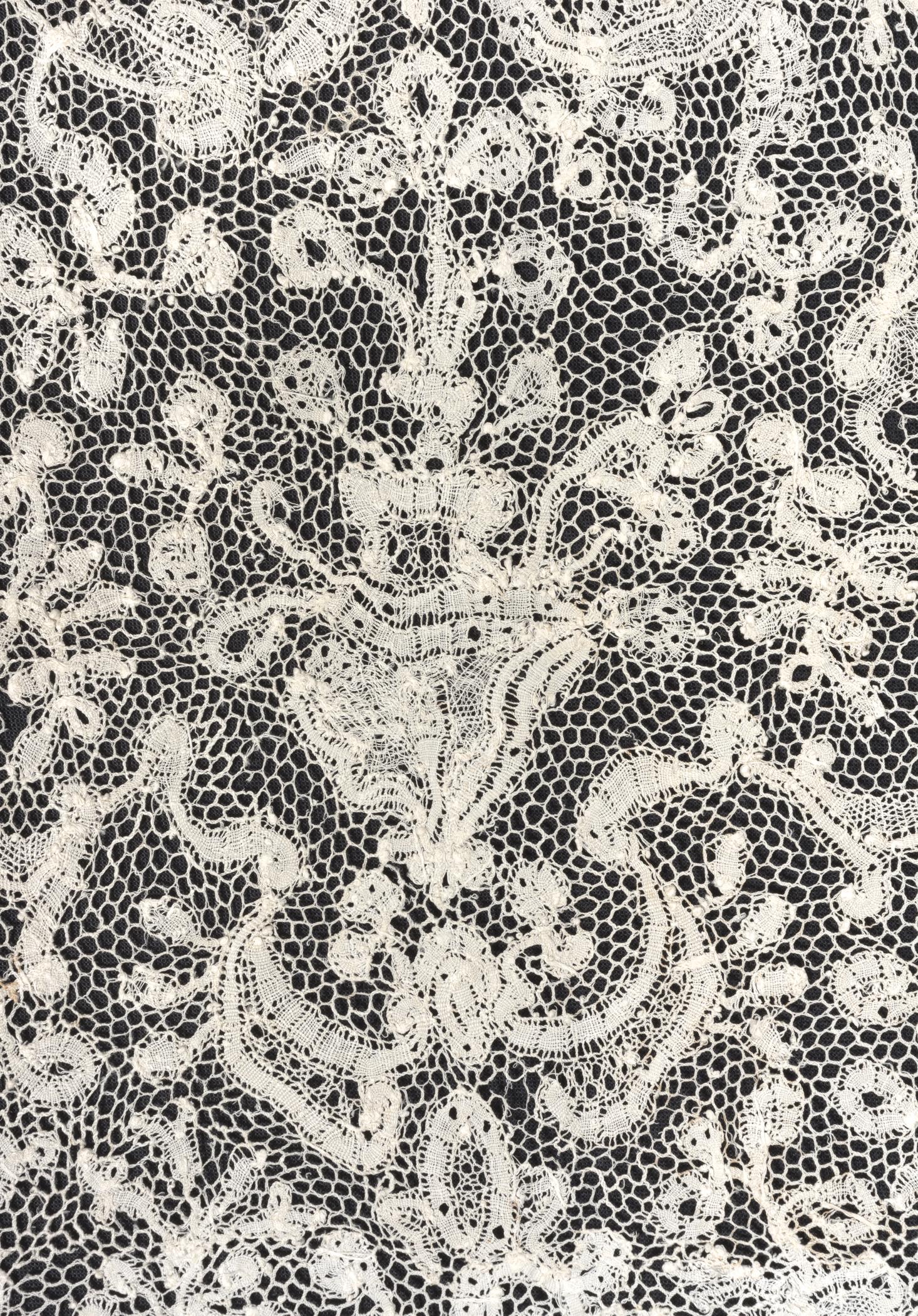 2002.0001.001.003 Shawl, detail 3