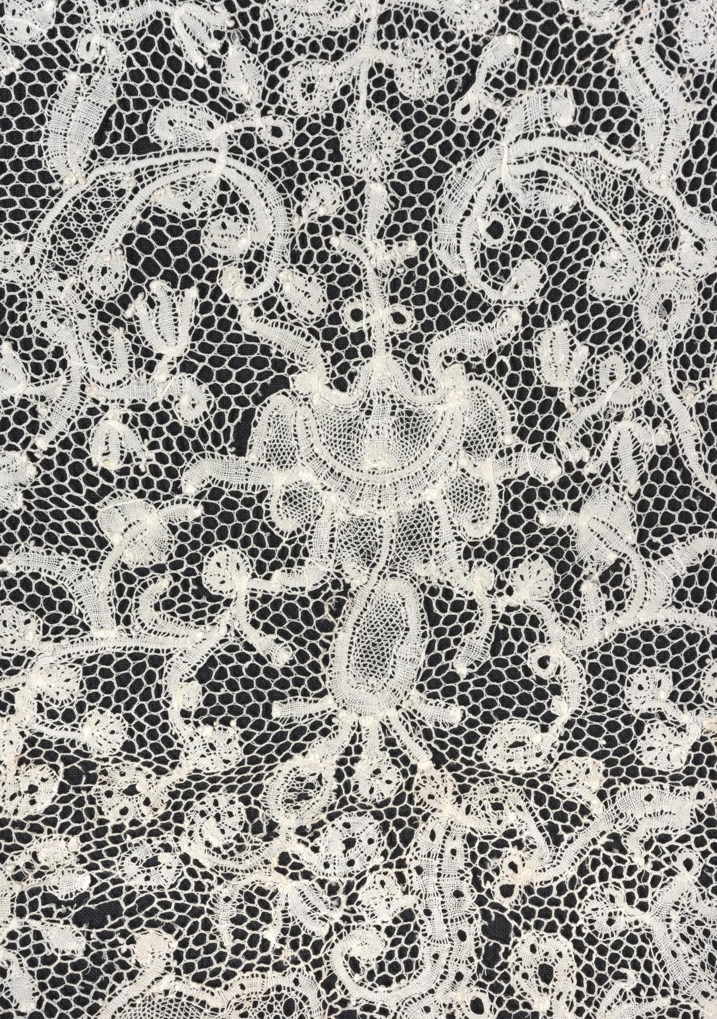 2002.0001.001.003 Shawl, detail 5