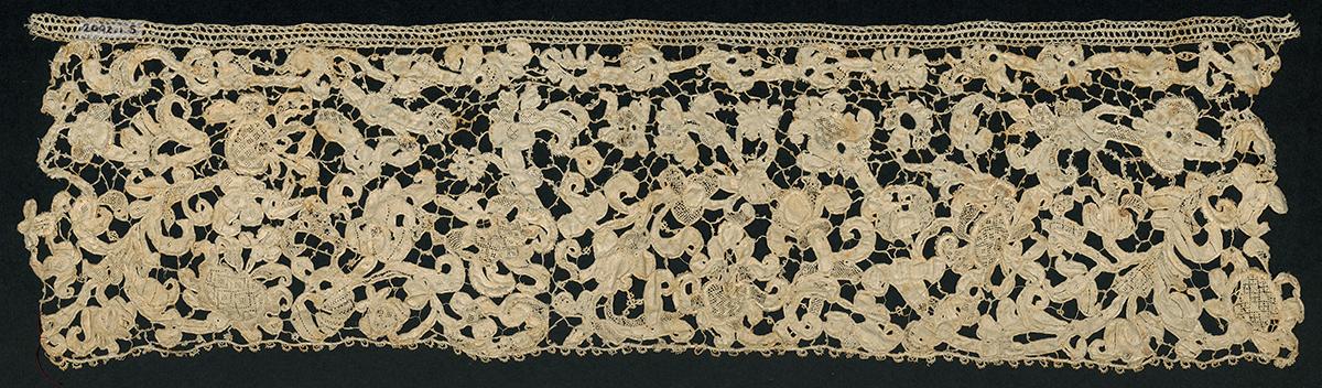 2002.0001.001.005 Lace, Verso