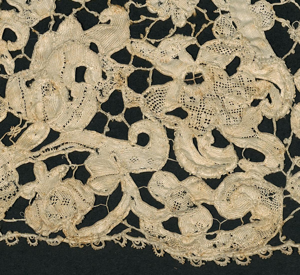 2002.0001.001.005 Lace, Verso Detail 5