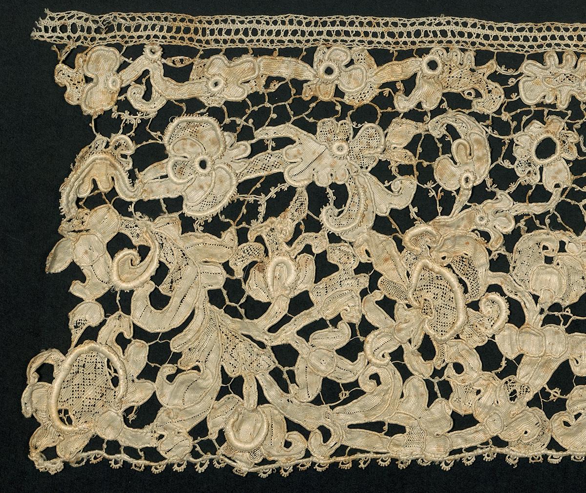 2002.0001.001.005 Lace, Detail