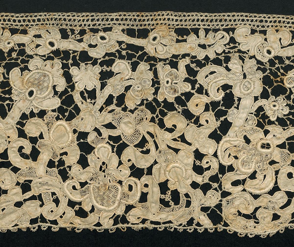 2002.0001.001.005 Lace, Detail 2