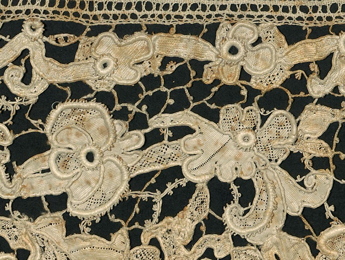 2002.0001.001.005 Lace, Detail 4