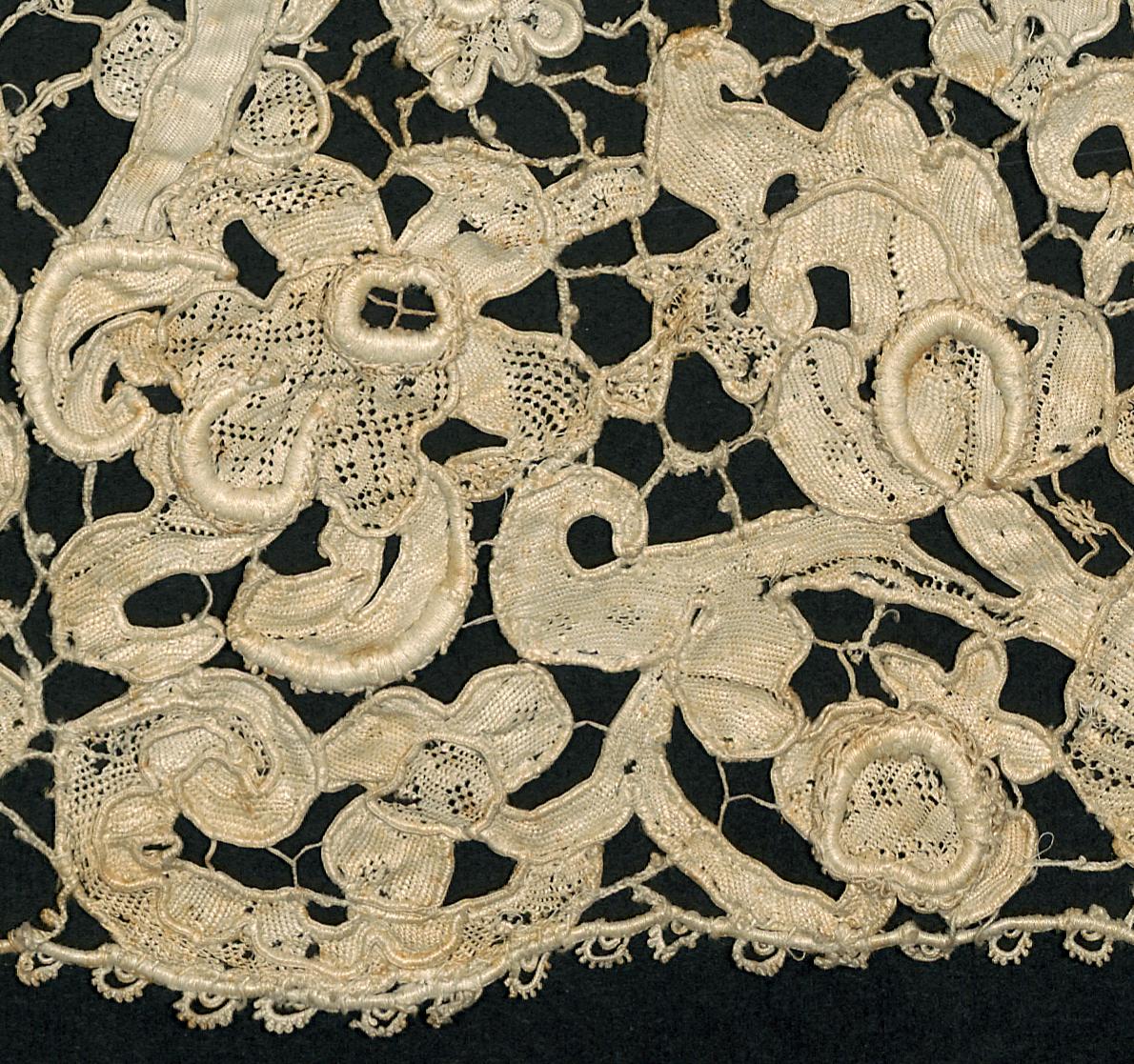 2002.0001.001.005 Lace, Detail 5