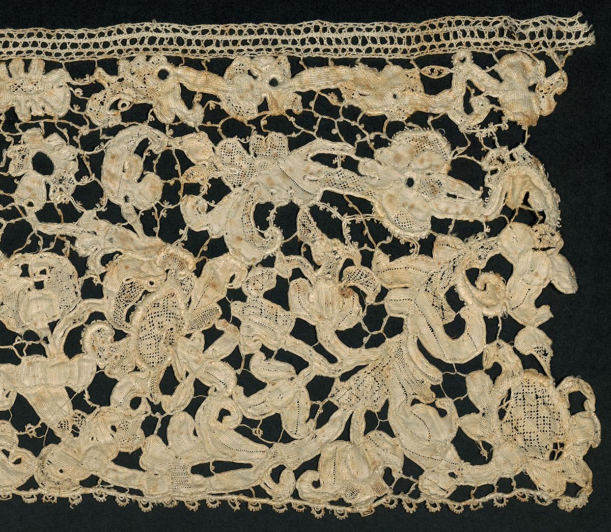 2002.0001.001.005 Lace, Verso Detail