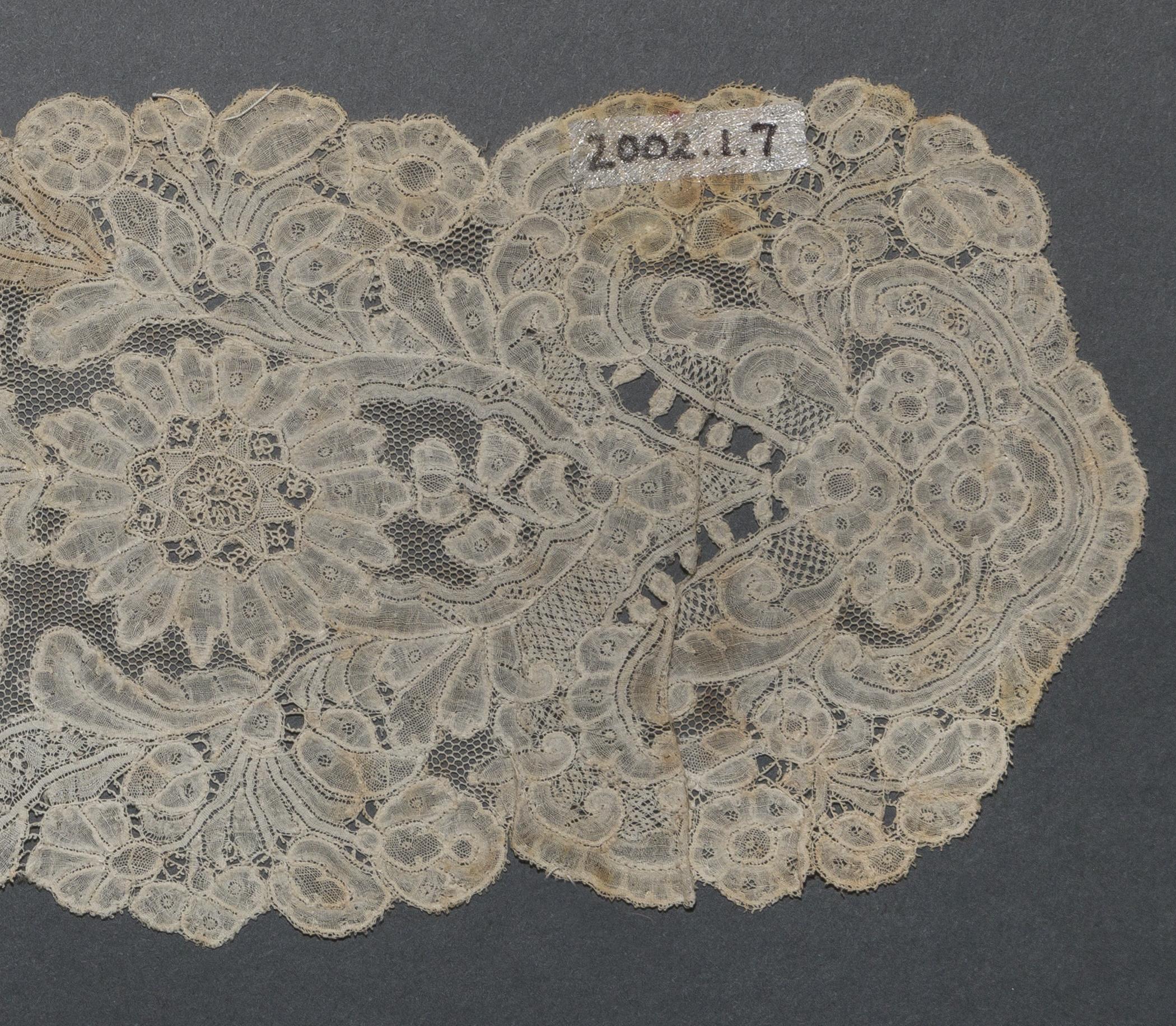 2002.0001.001.007 Lappet, detail 1, reverse