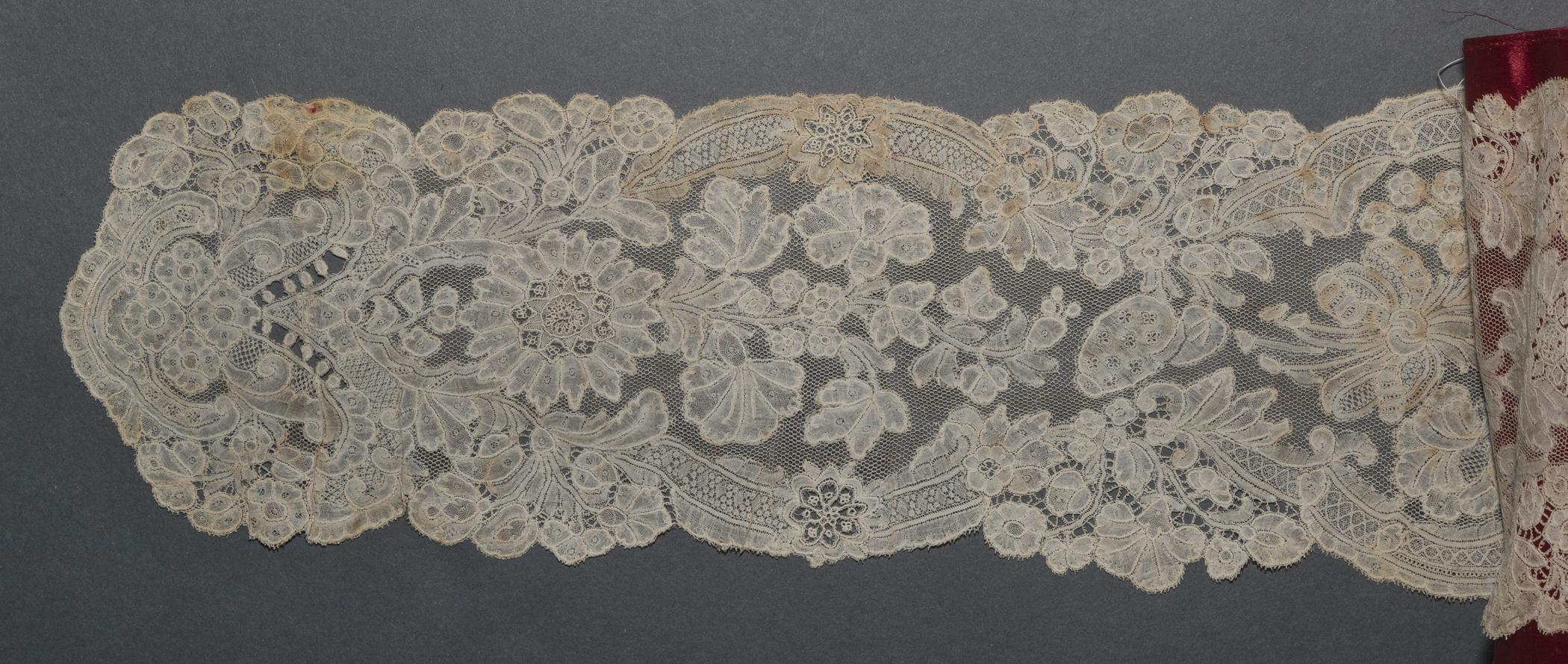 2002.0001.001.007 Lappet, detail