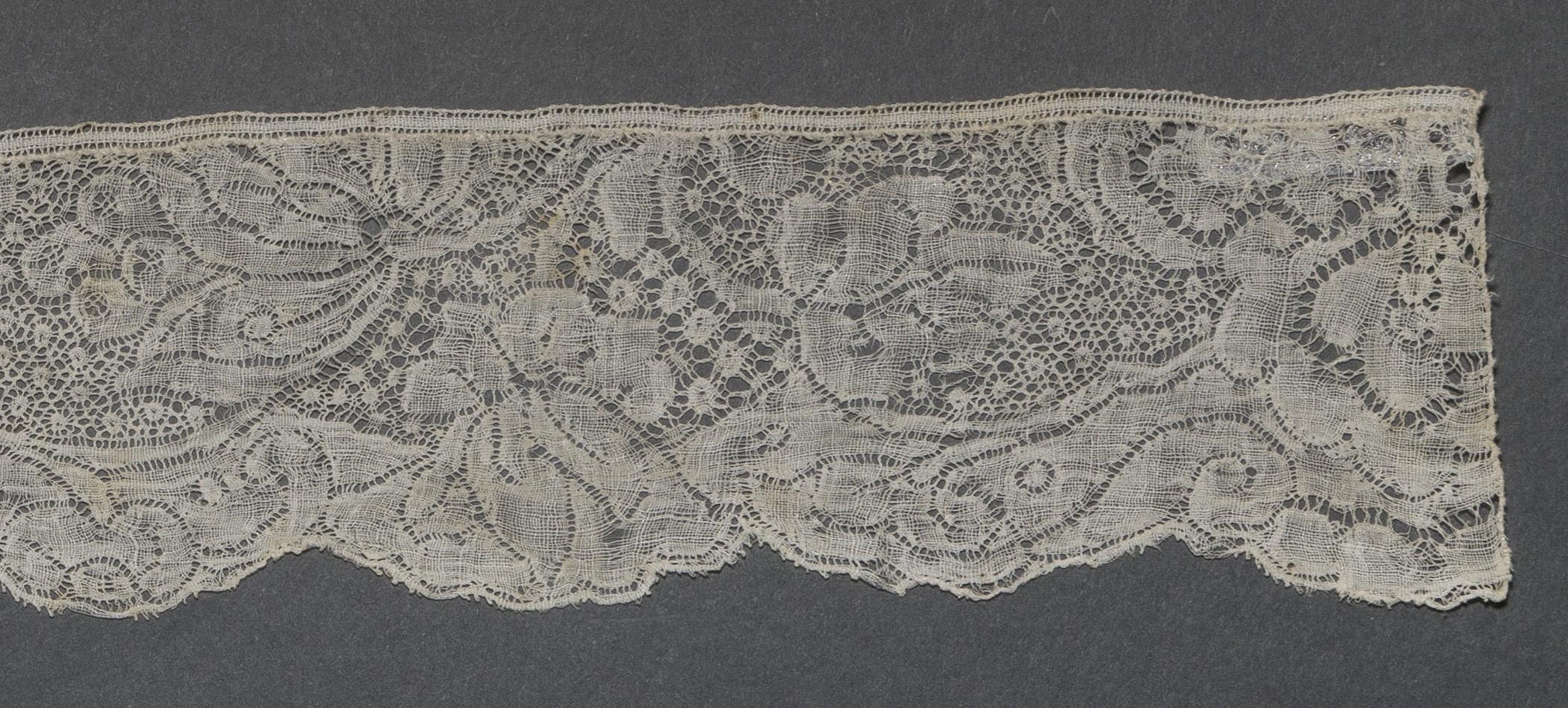 2002.0001.001.009 Passementerie, detail 1