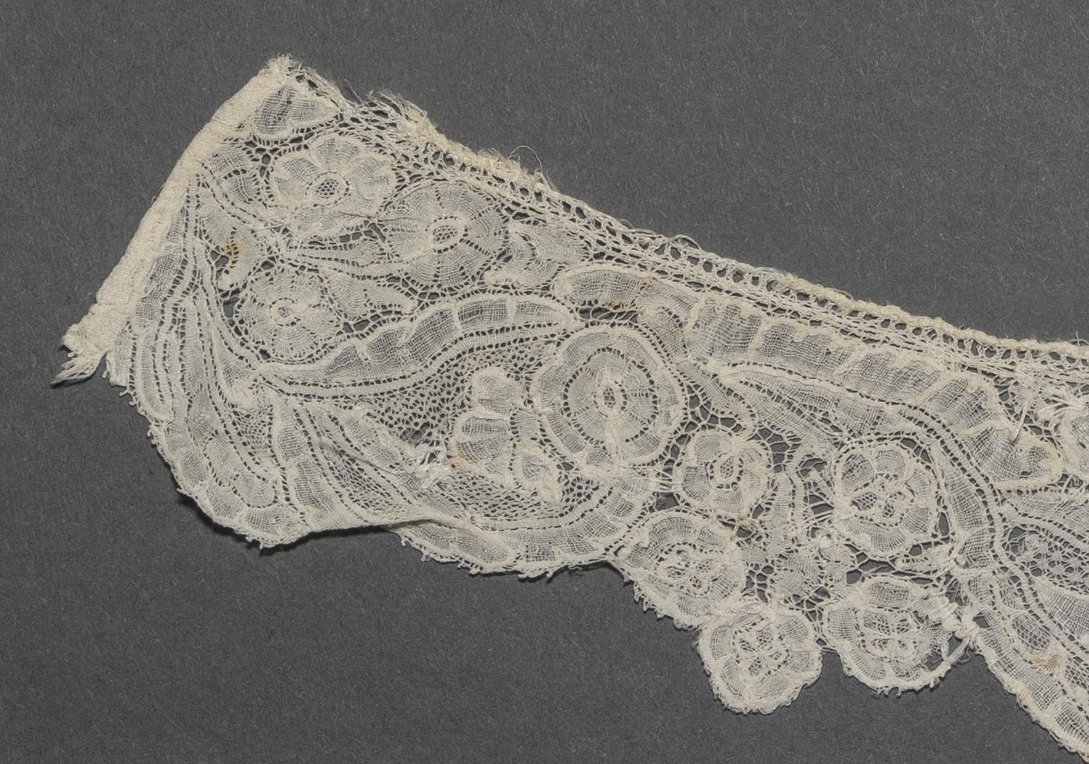 2002.0001.001.010 B Passementerie, detail 1, reverse
