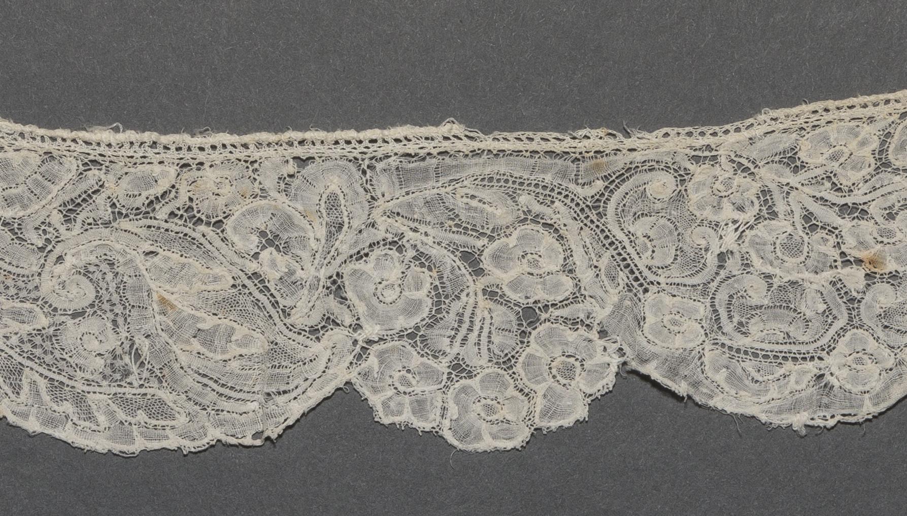2002.0001.001.010 B Passementerie, detail 2, reverse