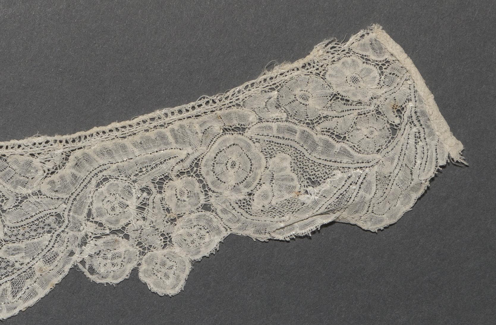 2002.0001.001.010 B Passementerie, detail 1