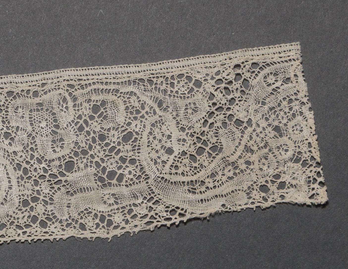 2002.0001.001.014 B Passementerie, detail 3