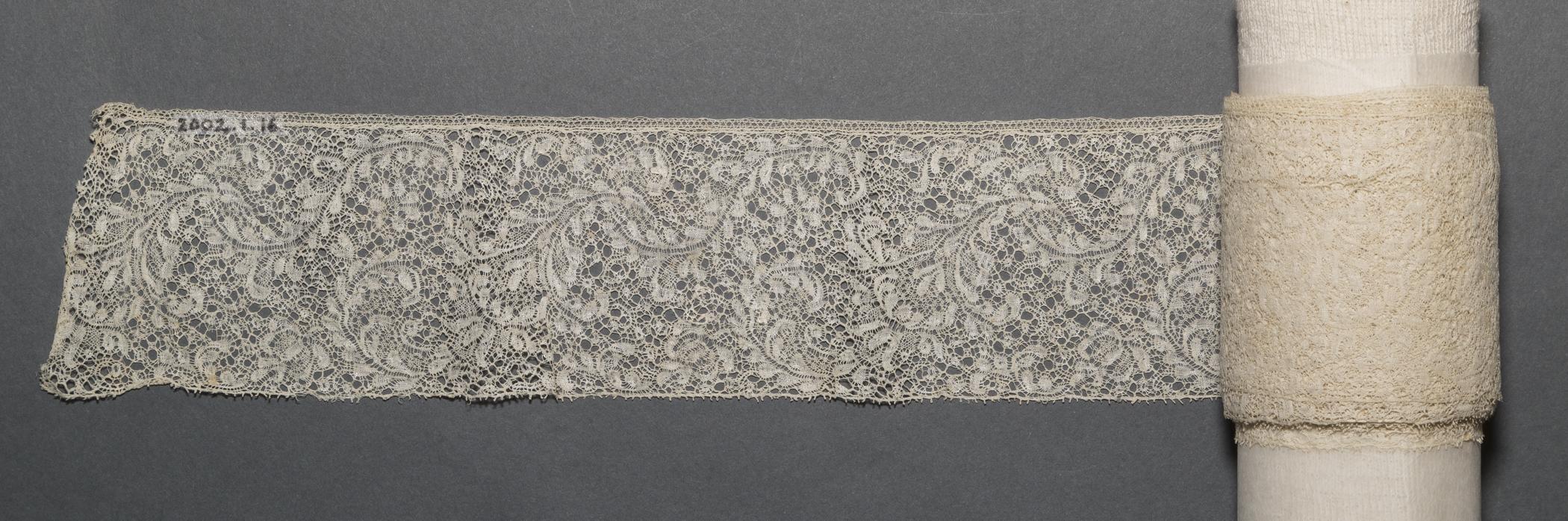 2002.0001.001.016 Passamenterie, overall, reverse