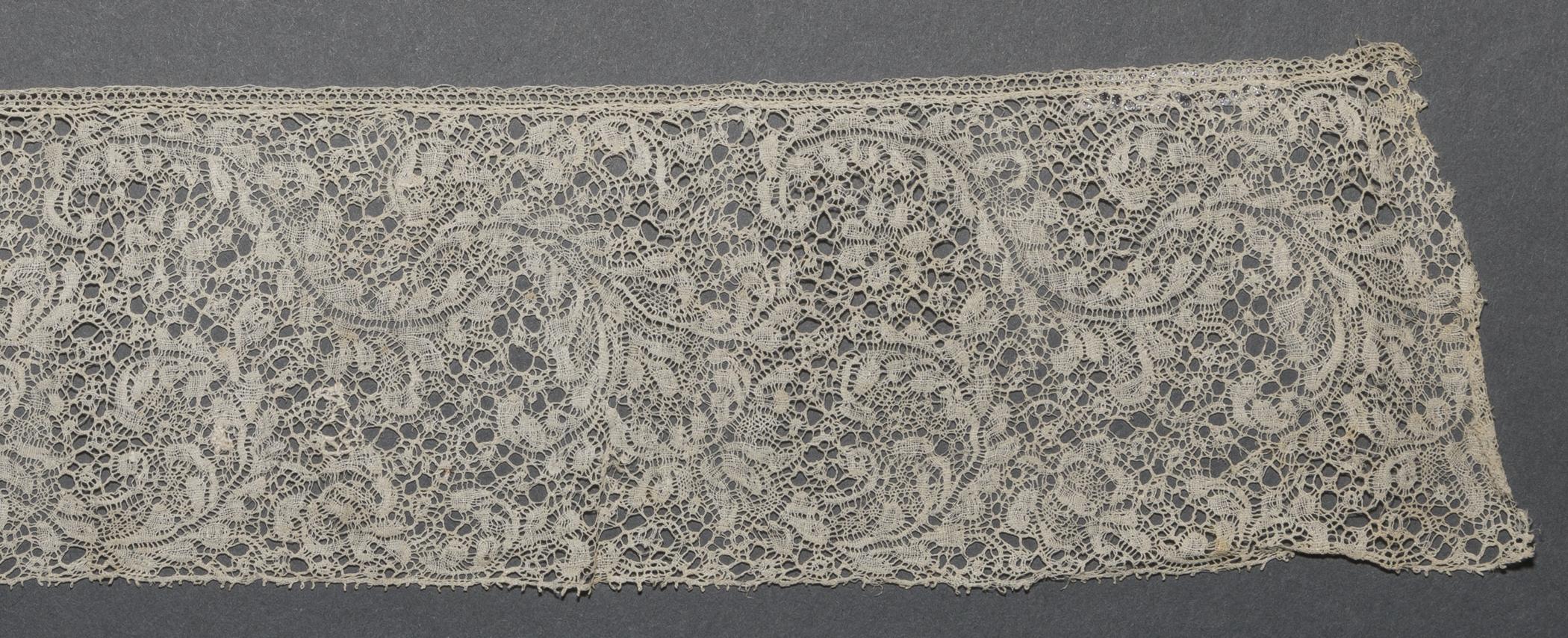 2002.0001.001.016 Passementerie, detail 1