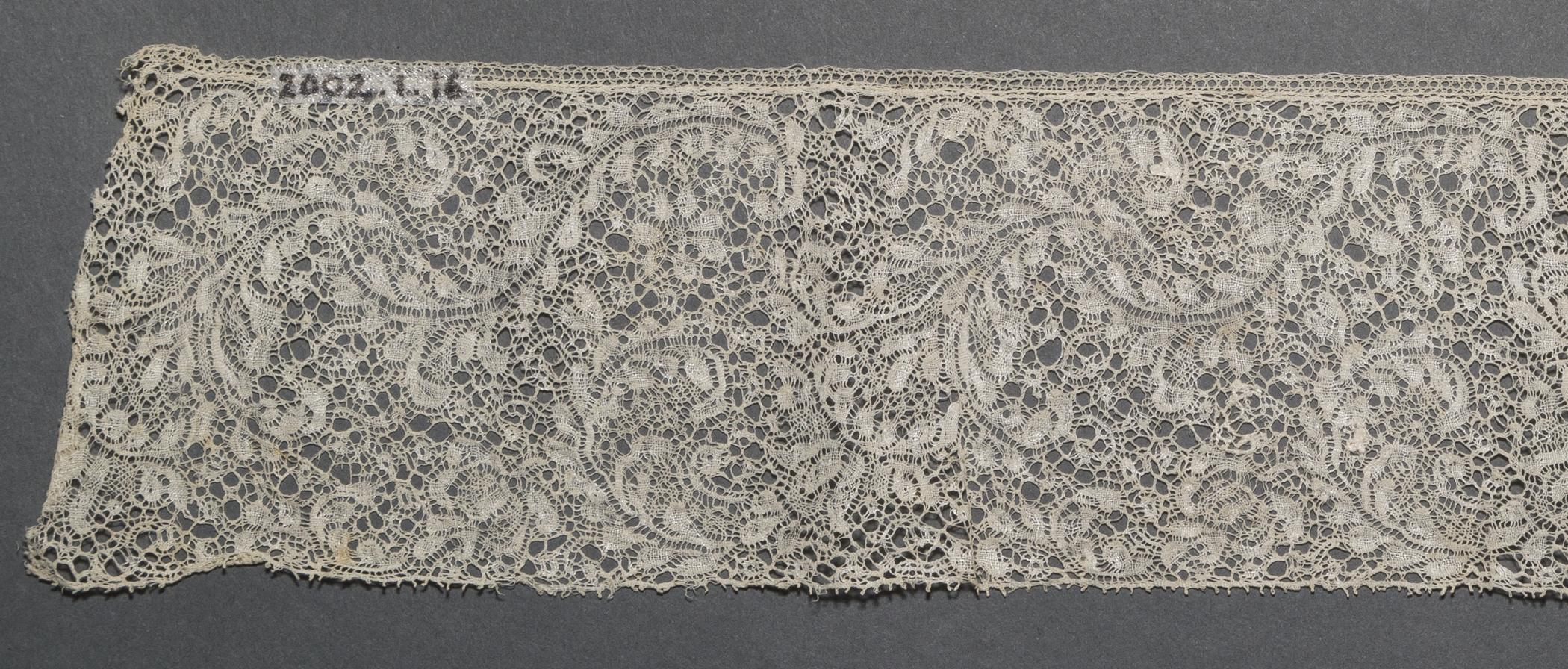 2002.0001.001.016 Passamenterie, detail 1, reverse