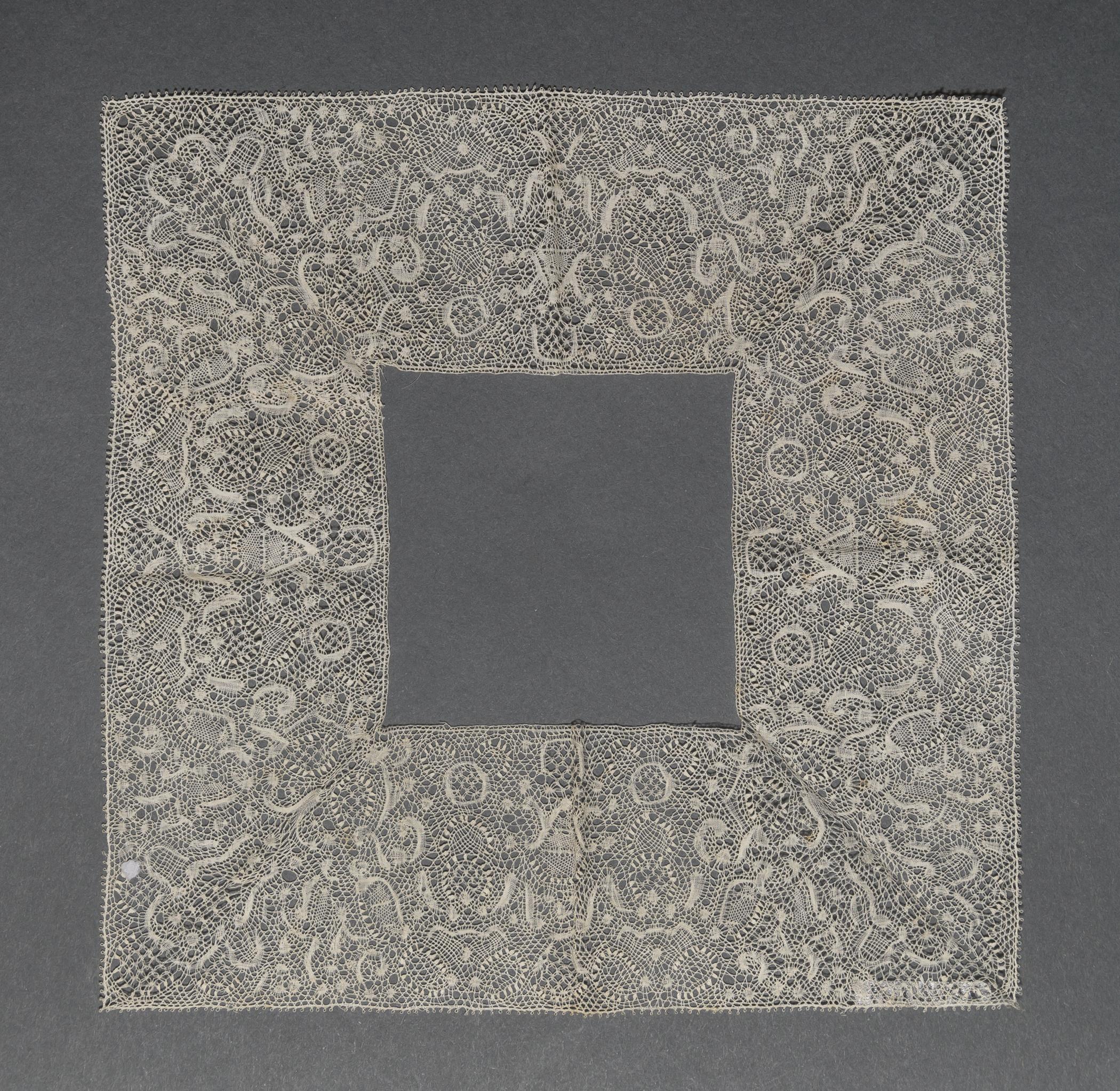 2002.0001.001.019 Handkerchief, overall