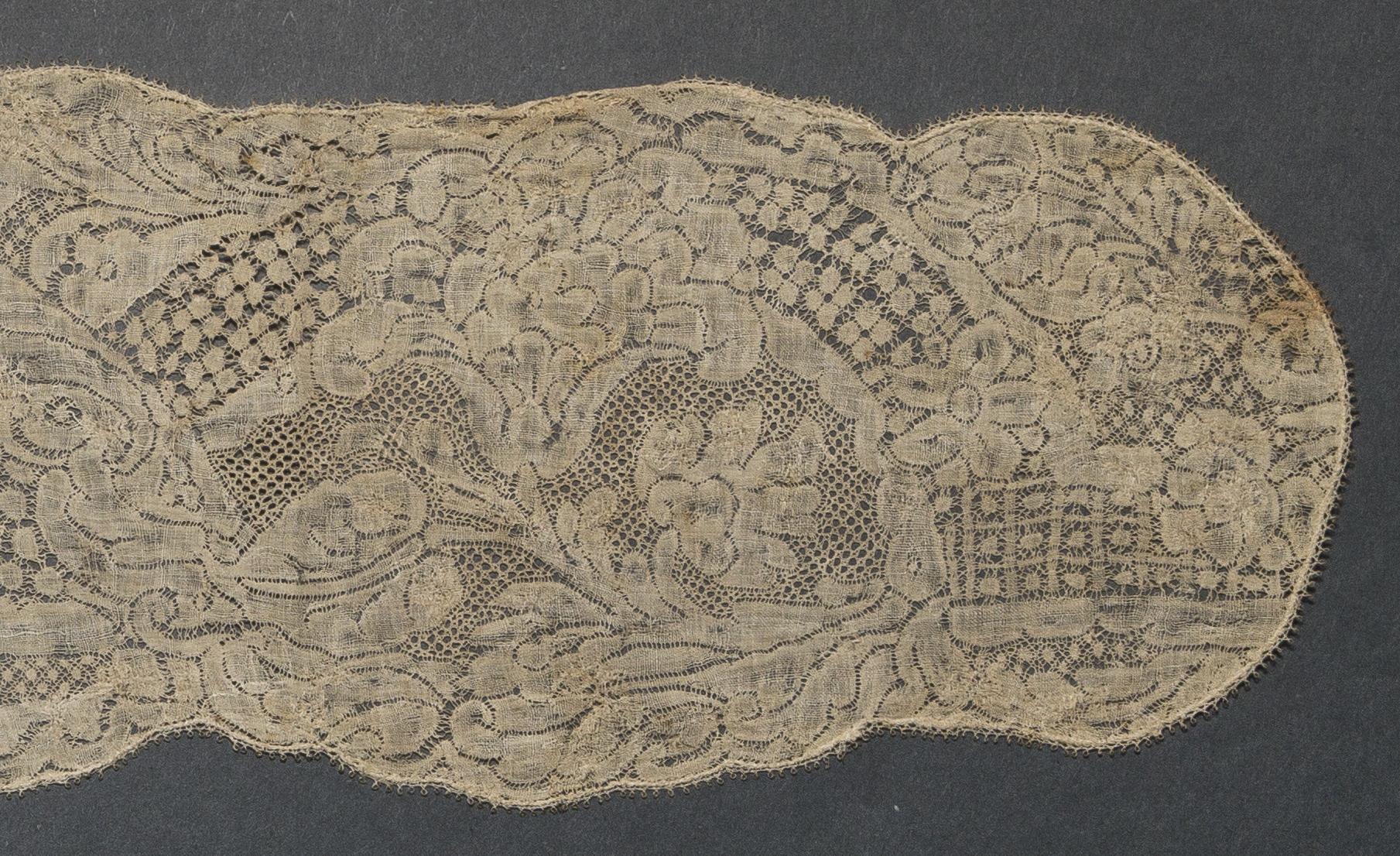 2002.0001.001.025 B Lappet, detail 1
