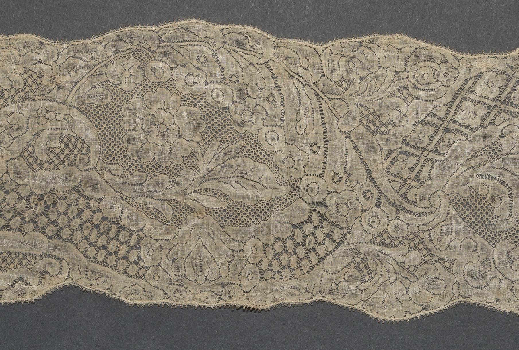2002.0001.001.025 B Lappet, detail 2, reverse