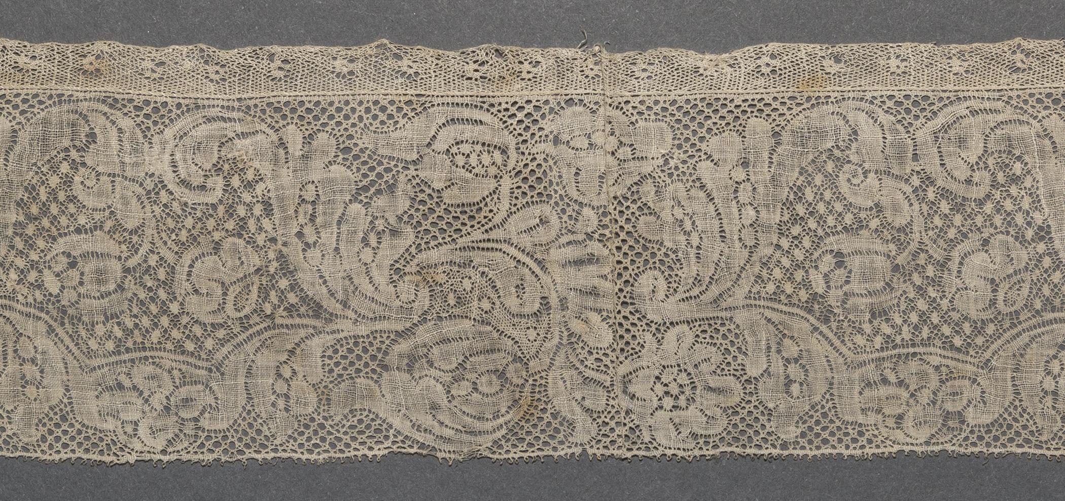 2002.0001.001.027 A Passamenterie, detail 1, reverse