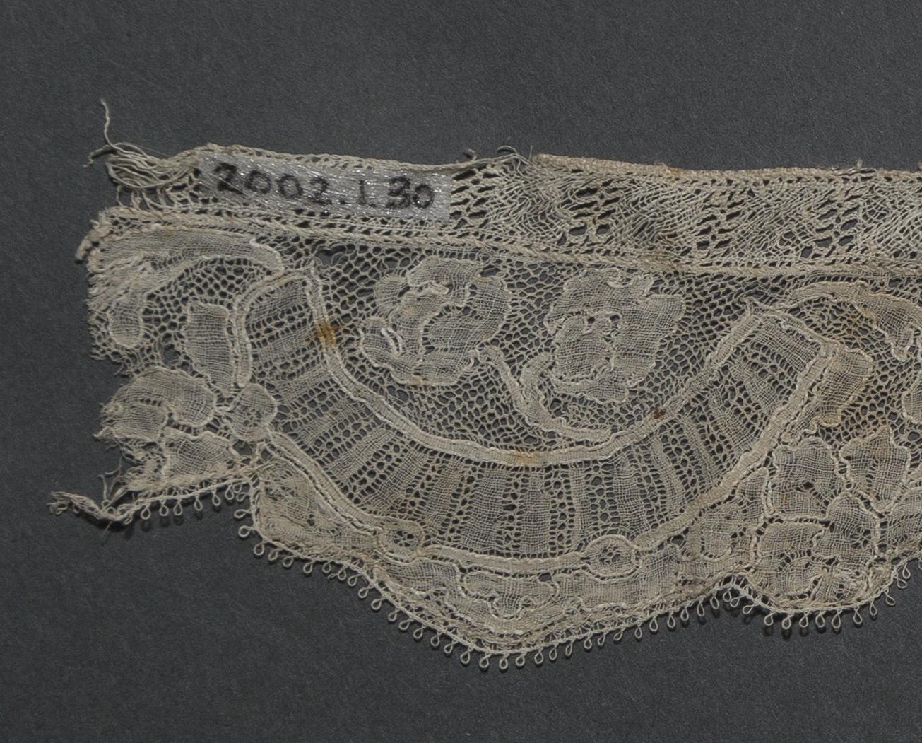 2002.0001.001.030 Passamenterie, detail 2, reverse