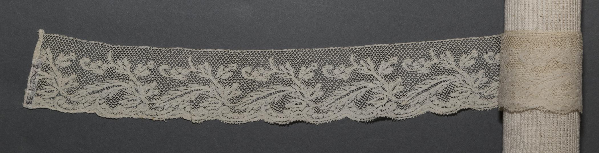 2002.0001.001.033 Passamenterie, overall, reverse