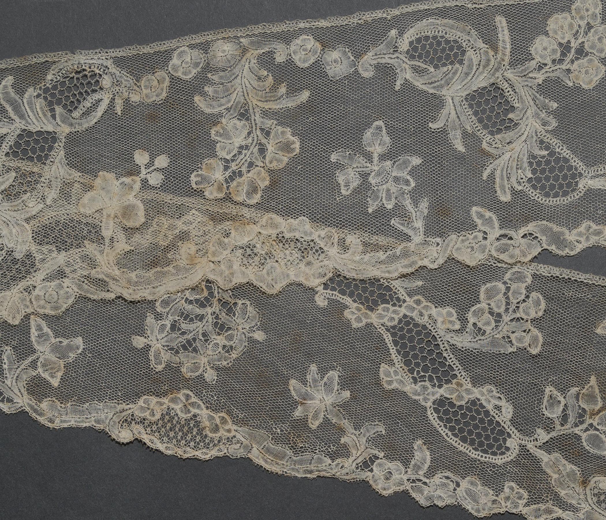 2002.0001.001.041 Passementerie, detail 1