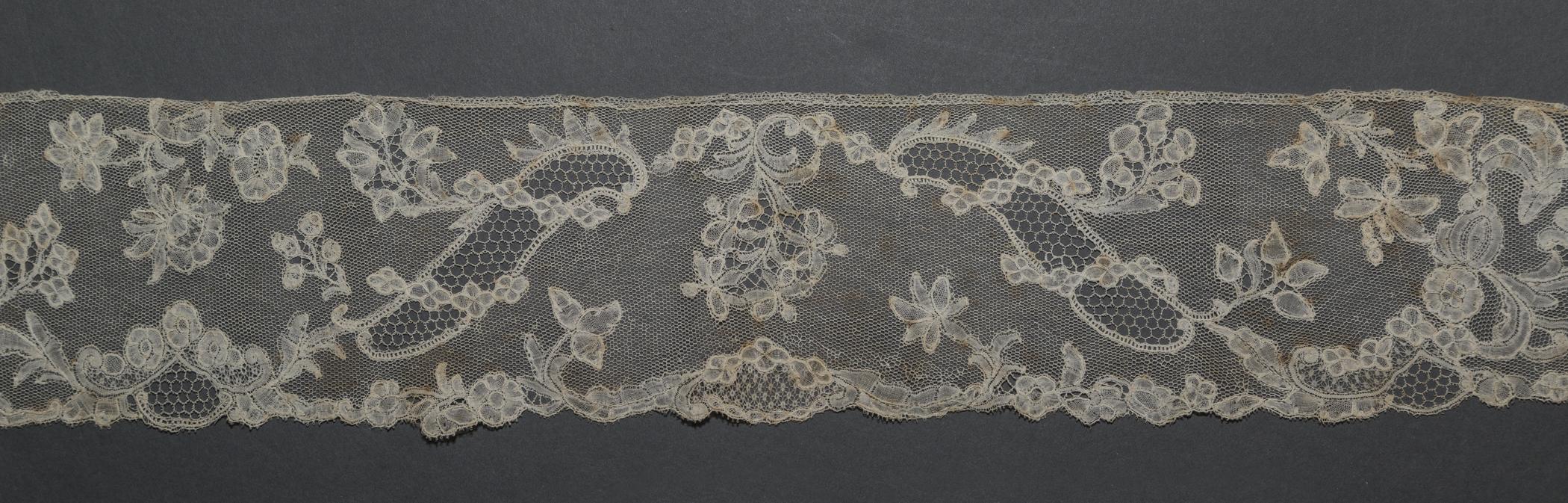2002.0001.001.041 Passementerie, detail 3