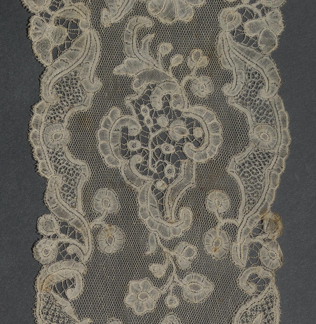 2002.0001.001.043 Lappet, detail 2