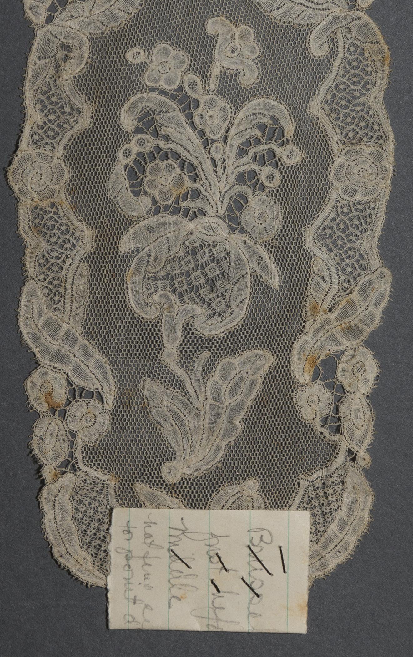2002.0001.001.043 Lappet, detail 3, reverse