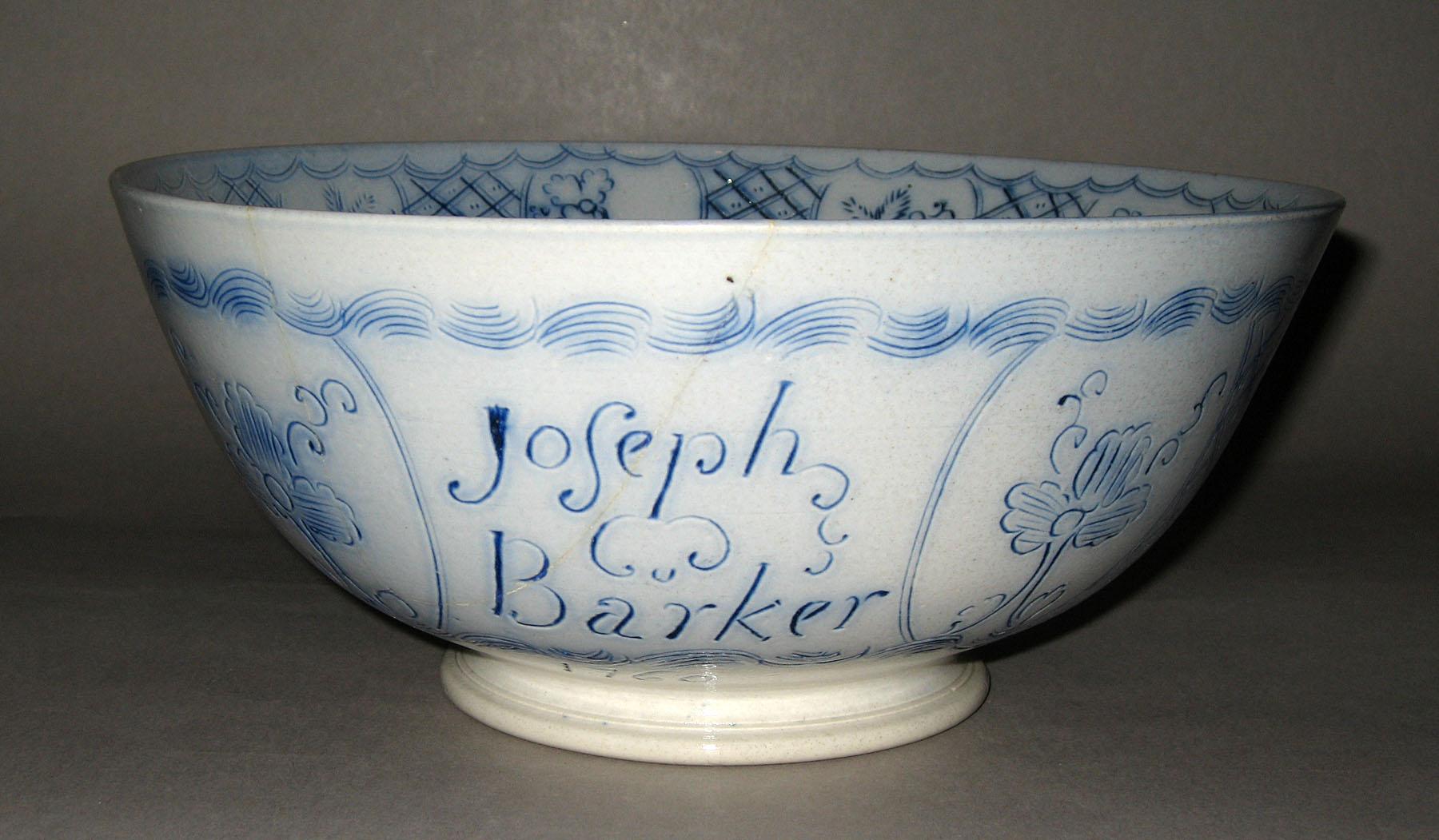 1958.0922 Scratch blue bowl