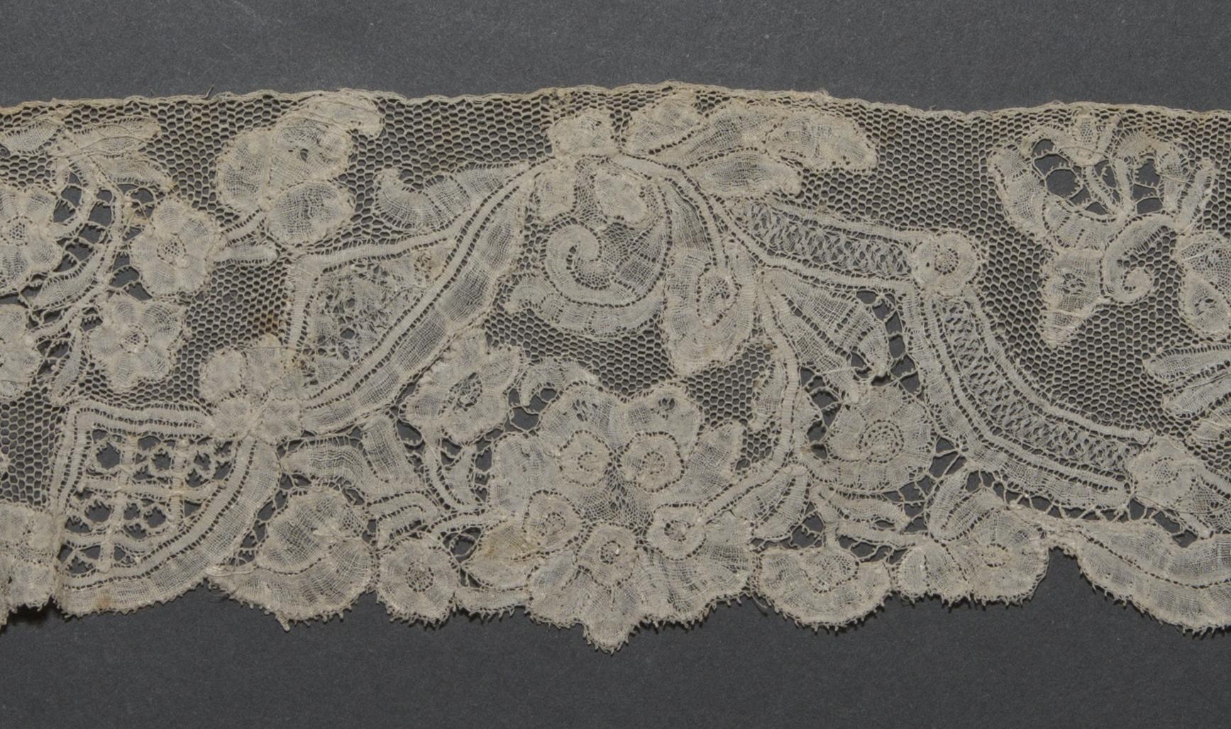 2002.0001.001.044 Passementerie, detail 4