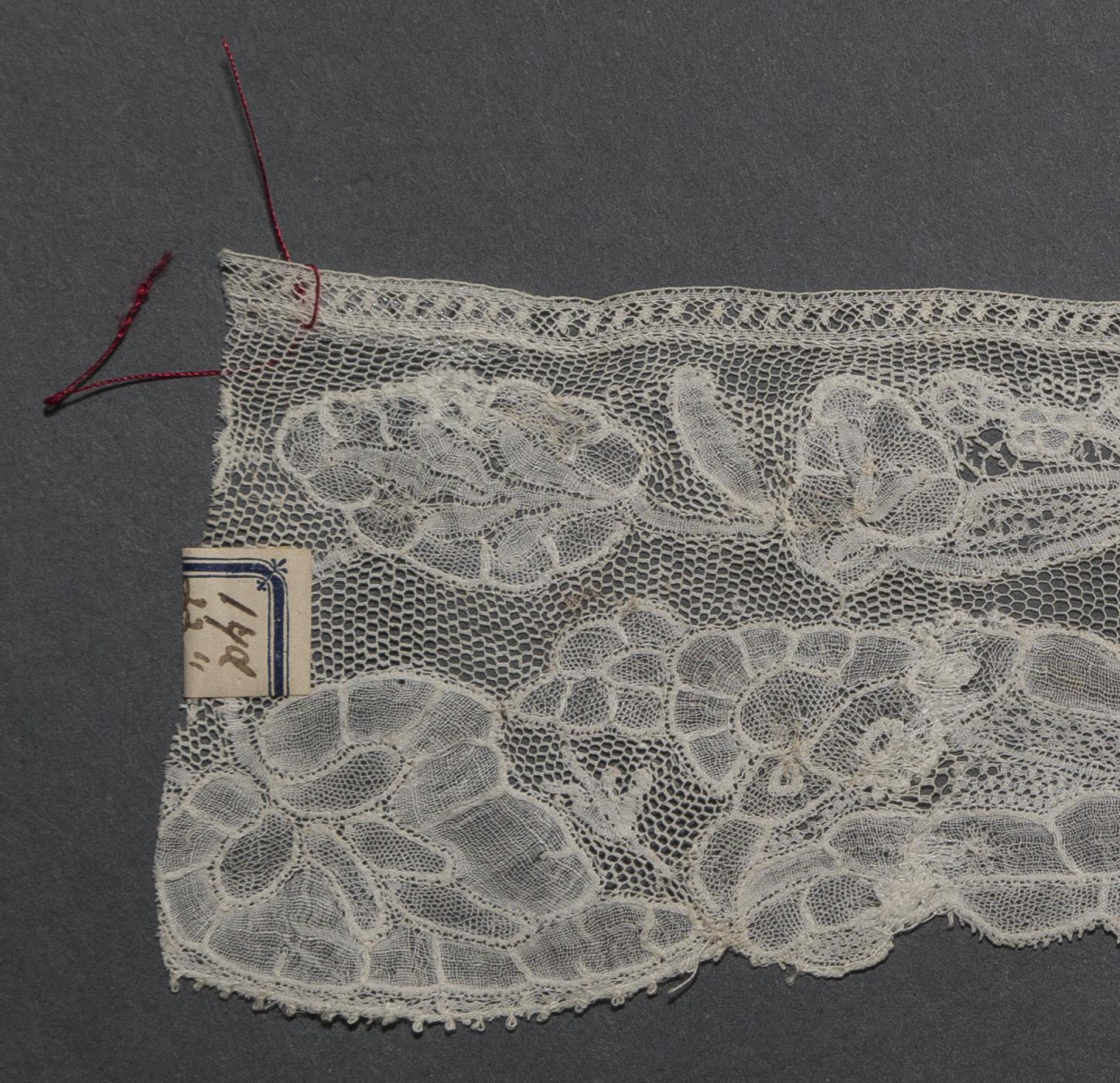 2002.0001.001.045 Passementerie, detail 1