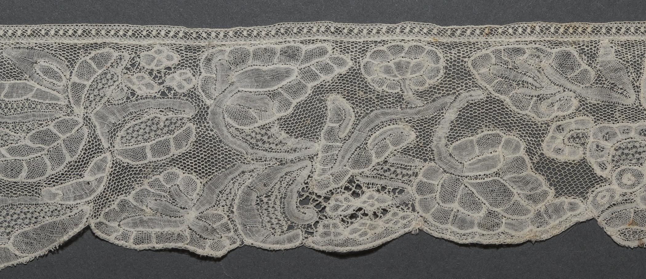 2002.0001.001.045 Passementerie, detail 3