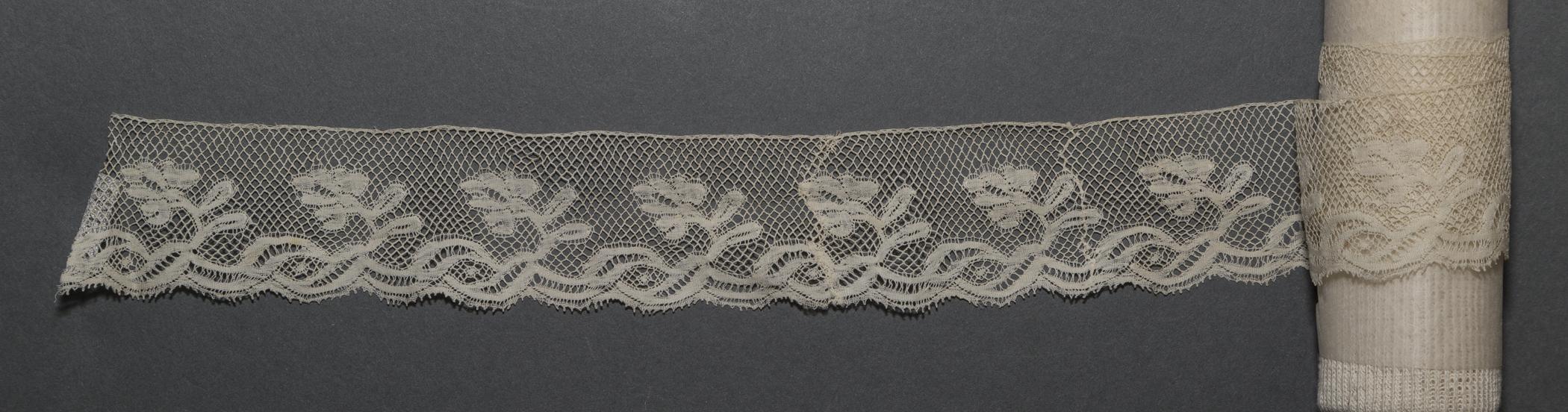 2002.0001.001.047 Passementerie, overall