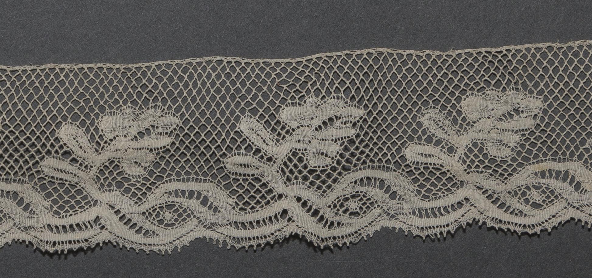2002.0001.001.047 Passementerie, detail 1, reverse