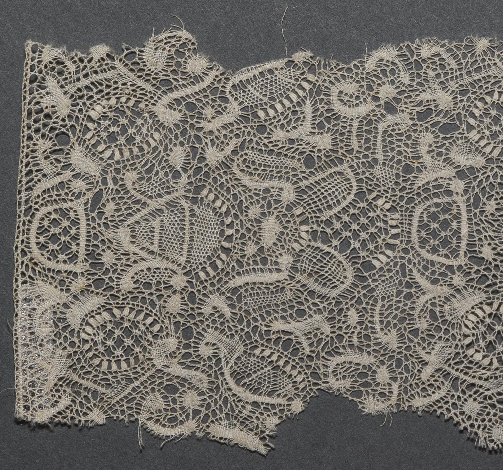 2002.0001.001.049 Textile fragment, detail 1