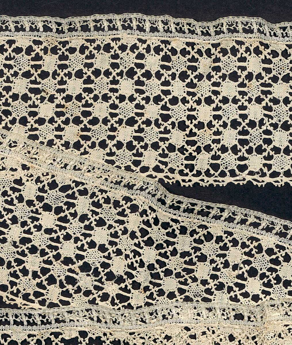 2002.0001.001.051 Lace, Detail