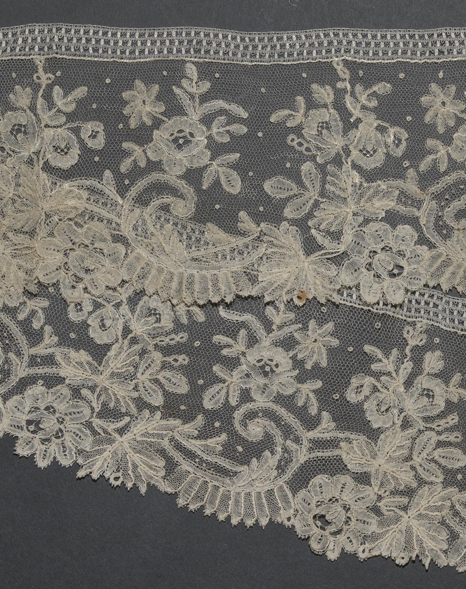 2002.0001.001.053 A Passementerie, detail 1