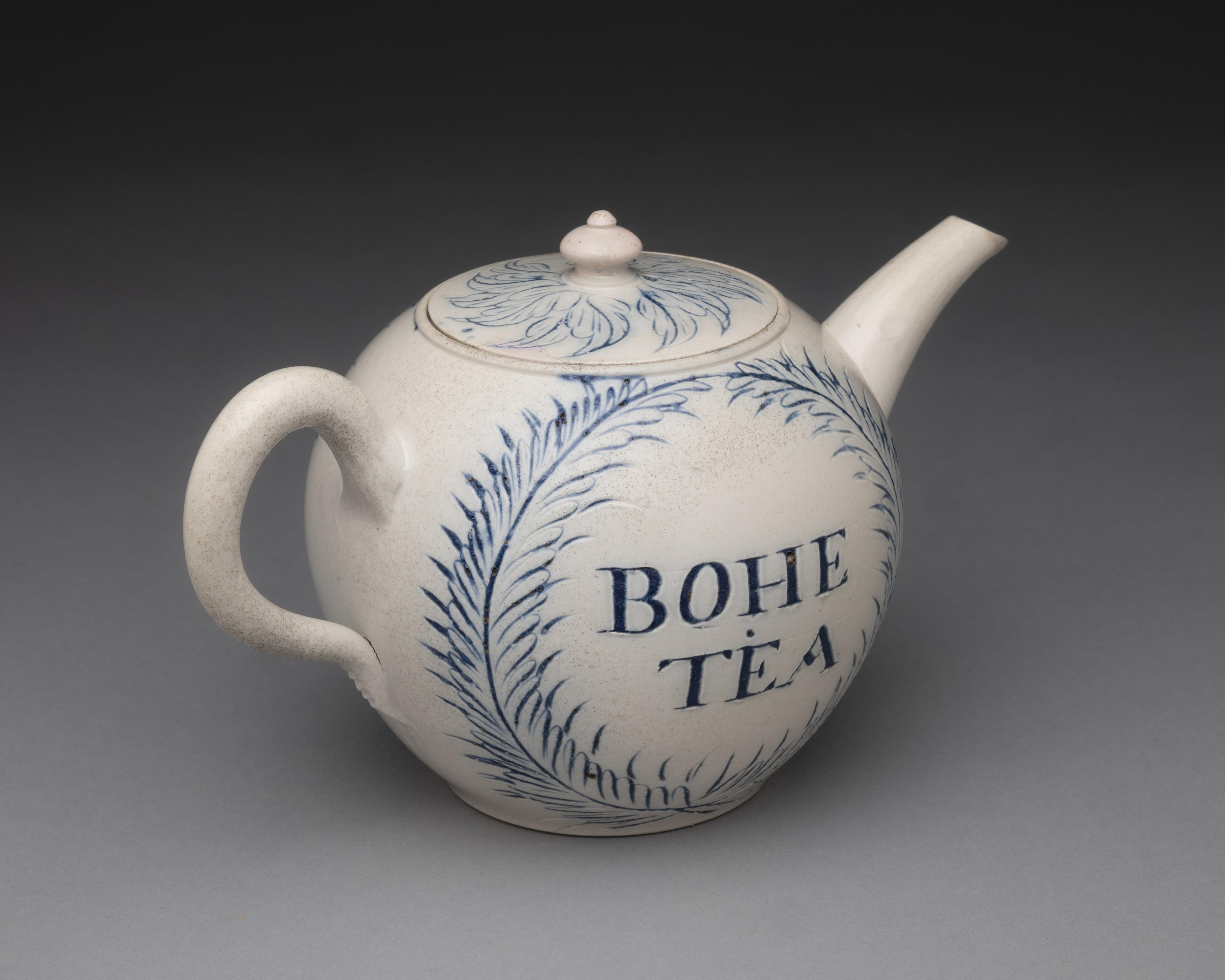 1958.0923 A, B Teapot, view 4