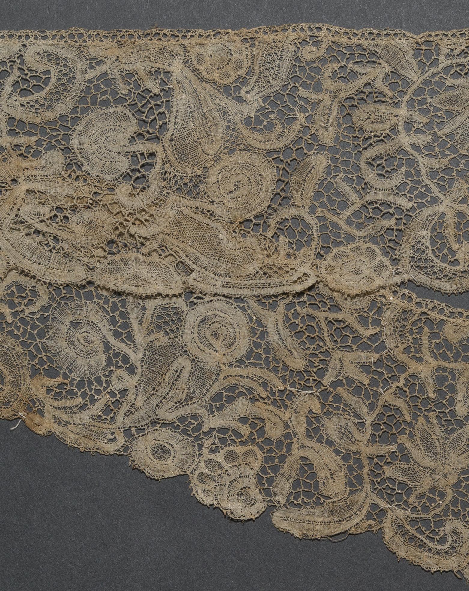 2002.0001.001.055 Passementerie, detail 1