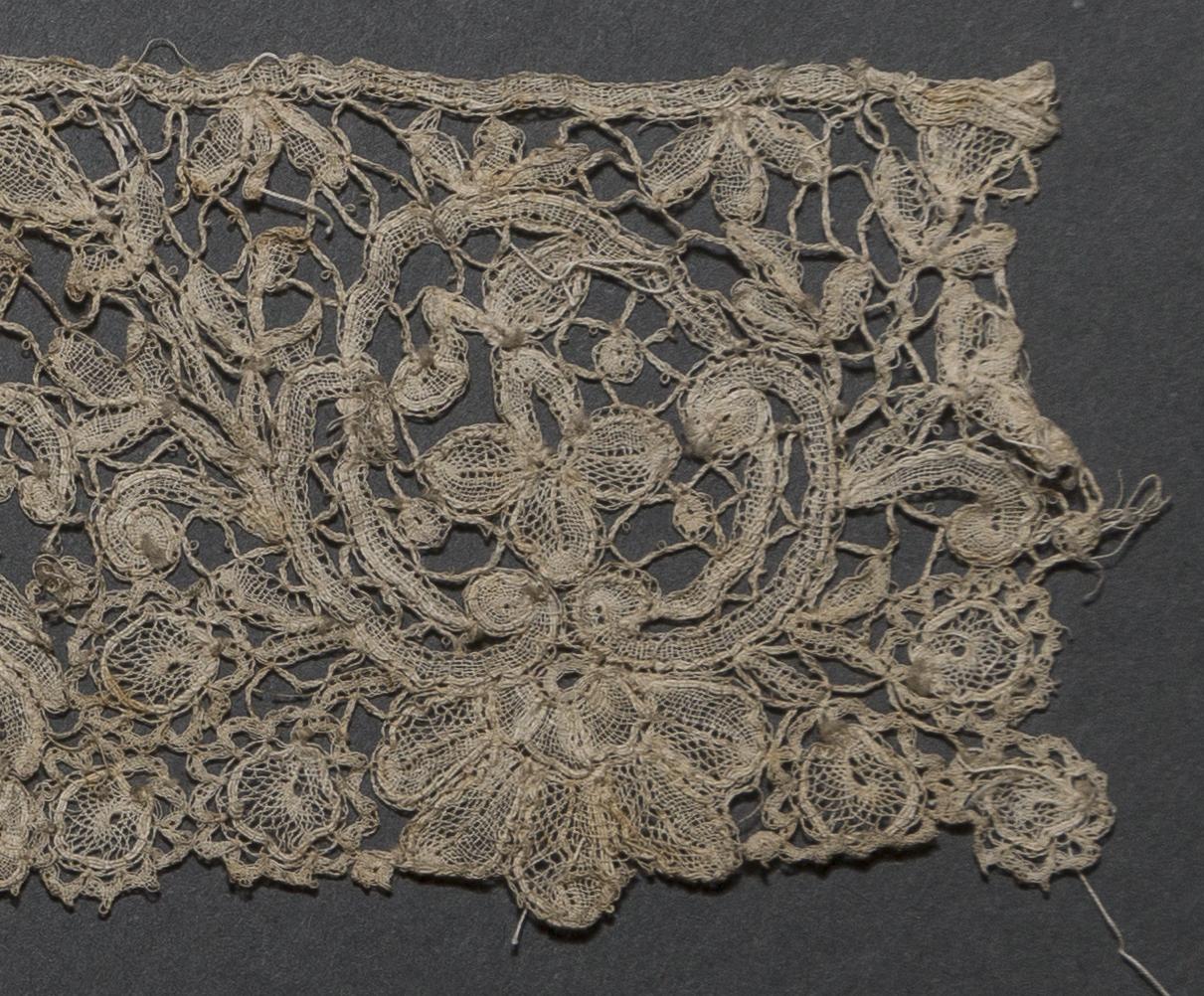 2002.0001.001.057 B Passementerie, detail 2