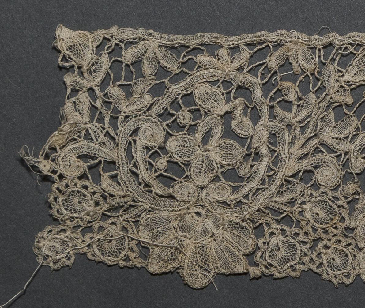 2002.0001.001.057 B Passementerie, detail 2, reverse
