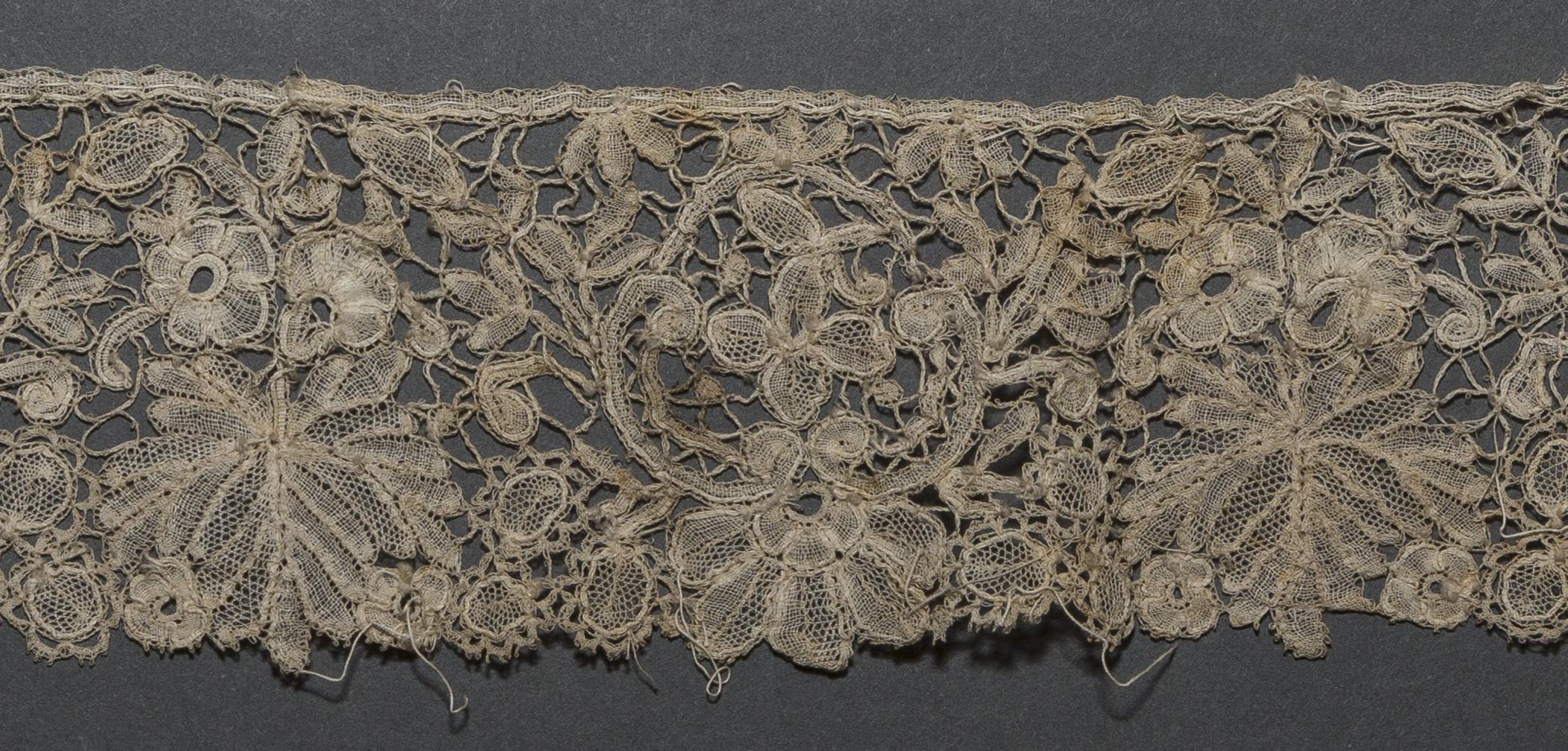 2002.0001.001.057 C Passementerie, detail 1, reverse