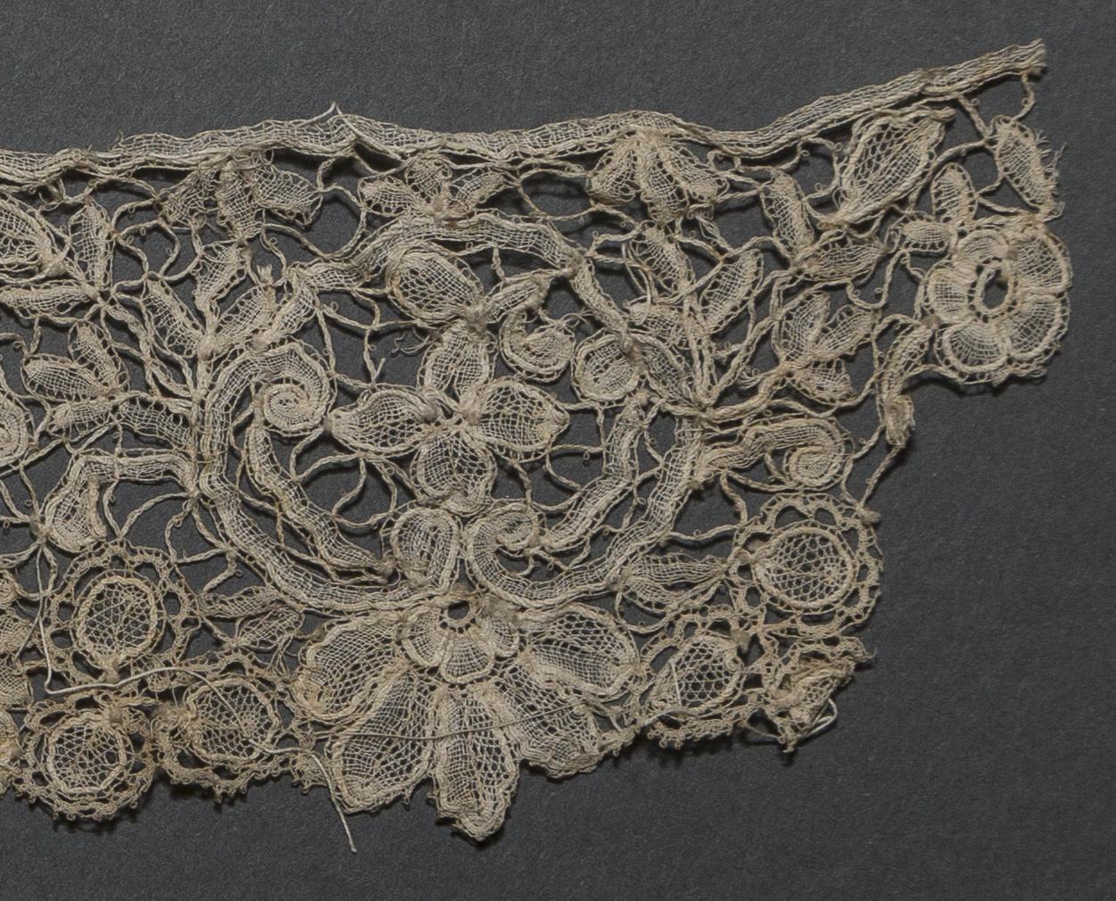 2002.0001.001.057 C Passementerie, detail 2, reverse