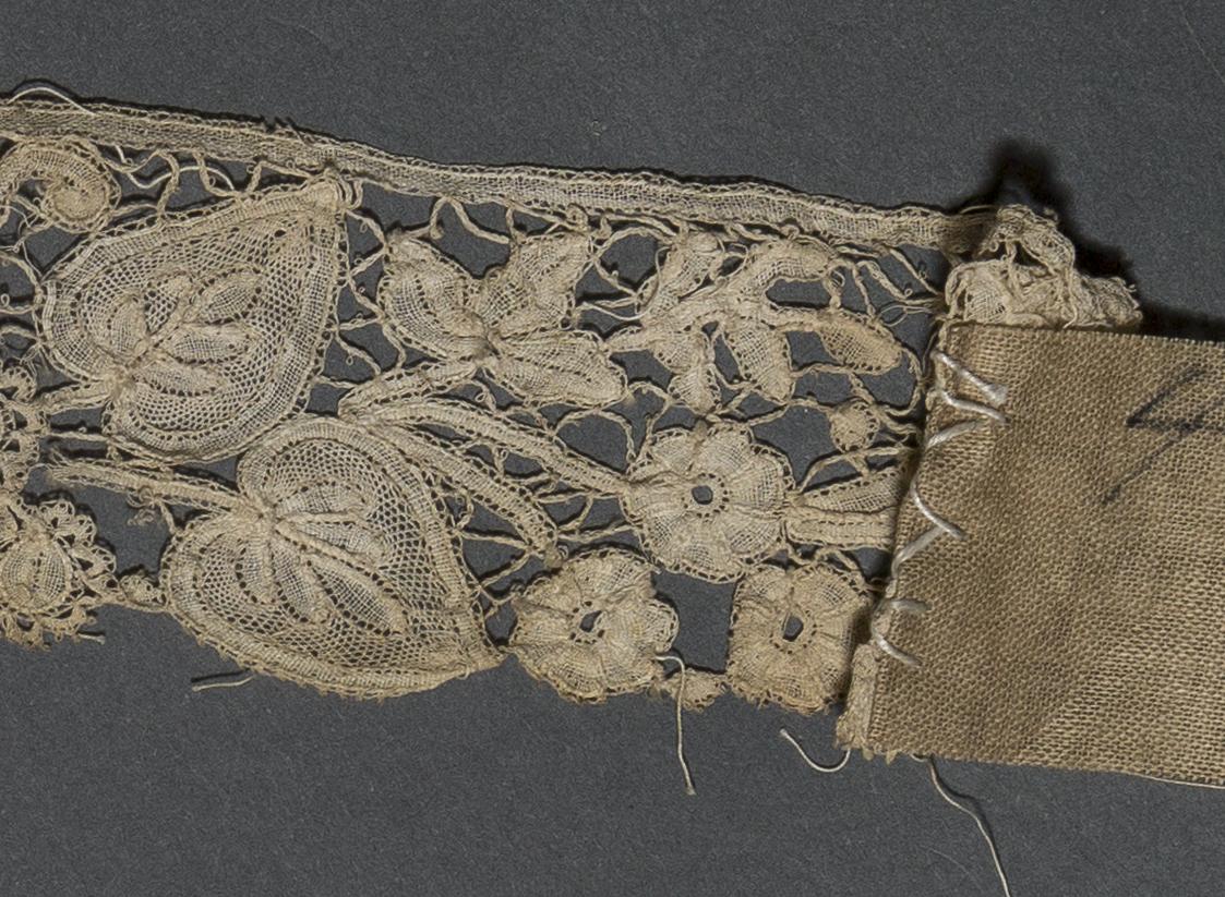 2002.0001.001.058 Passementerie, detail 2