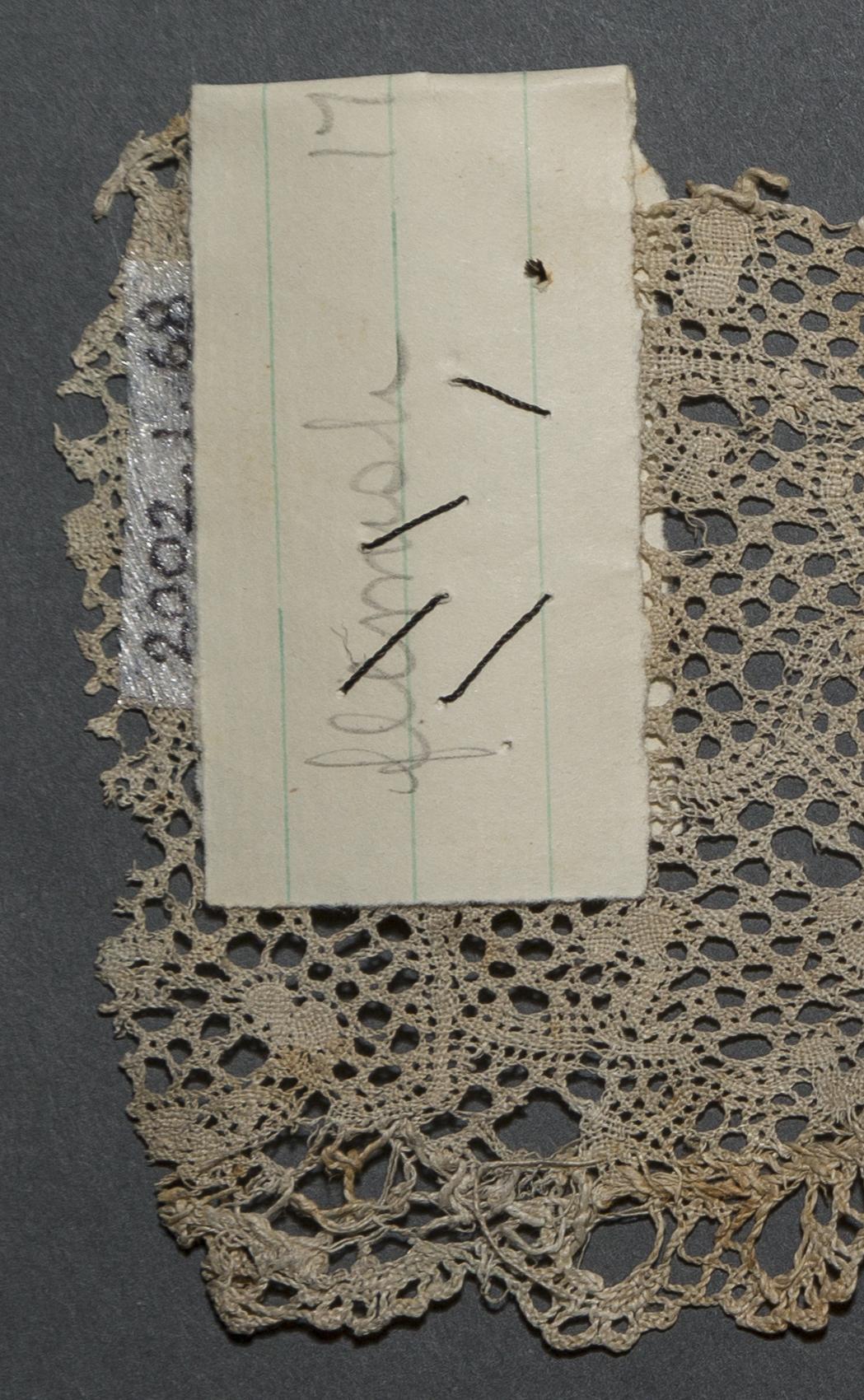 2002.0001.001.068 Passementerie, detail 2, reverse